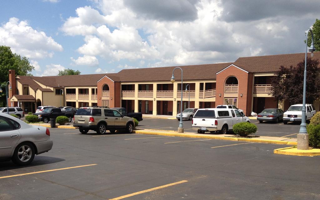 Days Inn Kansas City-Worlds Of Fun Exterior foto